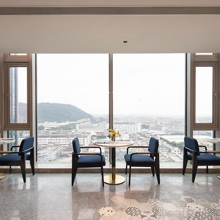 Hilton Garden Inn Shenzhen Baoan Huaide Exterior foto
