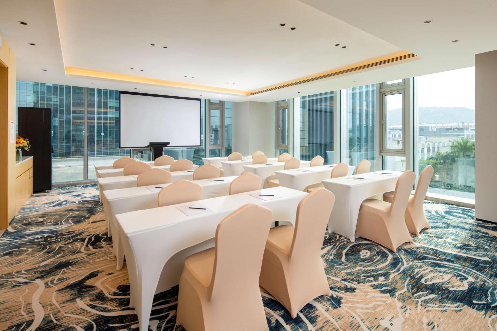Hilton Garden Inn Shenzhen Baoan Huaide Exterior foto